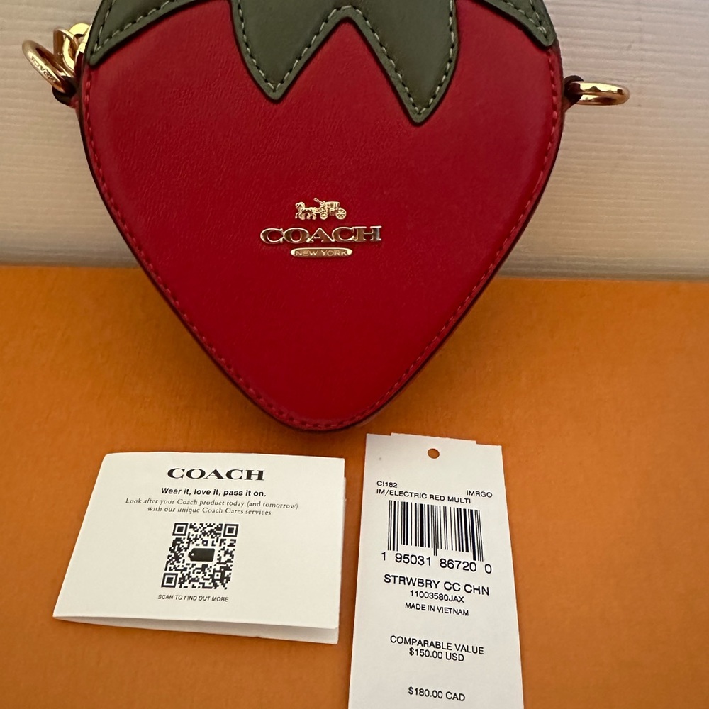 ❤️❤️❤️NeW coach strawberry coin case on a chain/Crossbody bag/wallet ❤️❤️❤️ - Picture 8 of 11